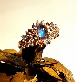 Кольцо золото585° вставки опал и муассониты