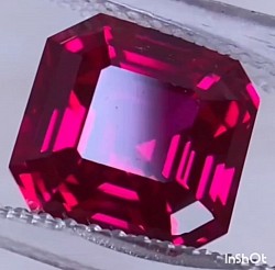 Лабораторно выращенный рубин